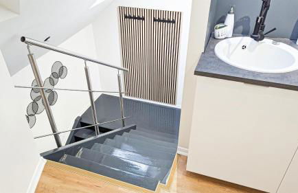 ALFA Stuttgart 3BR 5 Beds Netflix INET EBK Wasen Apartment nahe Daimler l Bathroom l Kitchen l WIFI & SmartTV l 3 Zimmer 5 Betten l Küche l Duschbad - Foto 13