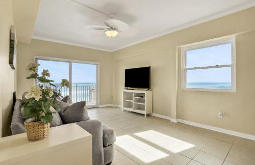 Oceanfront condo with pool, amazing view, balcony & beach access - Foto 4
