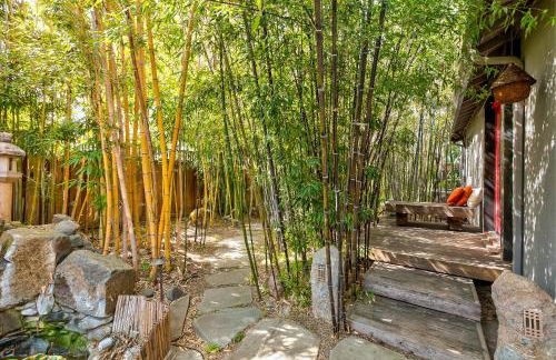 Santana Row Garden Retreat Private Executive Residence with Koi Pond and Waterfall Walk to Santana Row Valley Fair Dining and Shopping Private Entrance - Photo 42