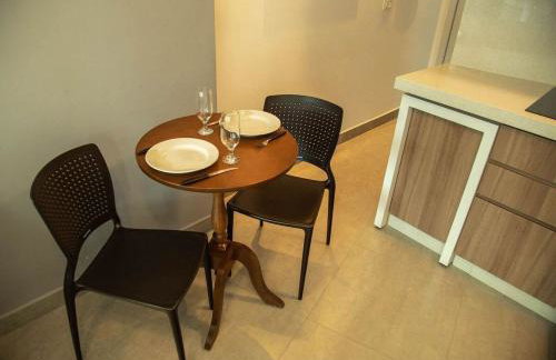 Para casais, prédio beira mar, em frente à Roda Gigante - Foto 30