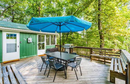 Modern w Fire Pit Deck, Grill & Hot Tub - Foto 29