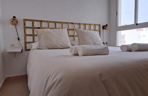 Ático primera línea de playa con vistas al Mar-Climatizado-Wifi-Parking-Solo familias - Foto 14