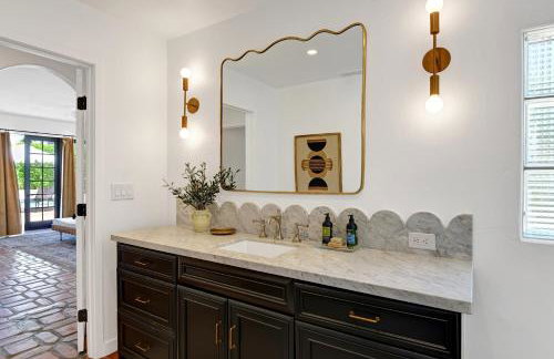 Famous Movie Colony Estate- Casa de Amigos Estate- Ultra Luxe, Pool, Spa, Firepit 4bd, 3.5bth - Foto 29