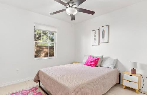 The Look-Out Private Rooftop 5 Minutes to the Beach & DownTown - Foto 26