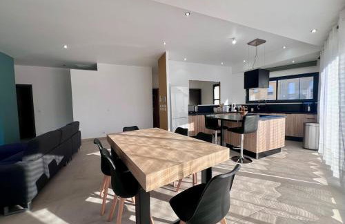 Superbe maison de plain pied à Saint Esteve - Foto 1