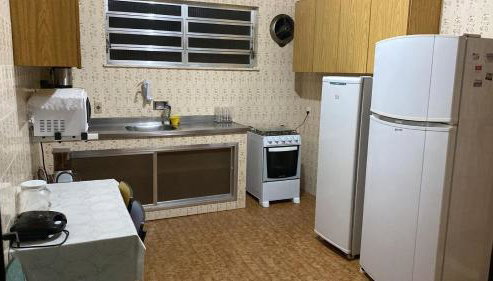 Casa muito espaçosa privativa com Piscina, Churrasqueira e área gourmet - Foto 3