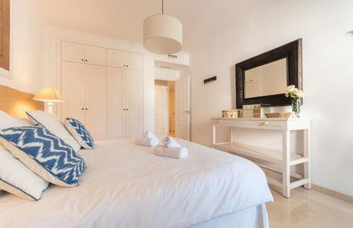 Apartment, front line beach, in Las Arenas, Bahía de Marbella - Photo 34