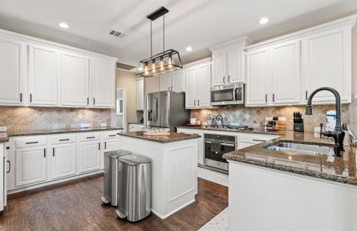 The Sapphire Sanctuary with Pool - Photo 25