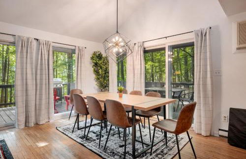 Renovated cabin w hot tub & deck - Foto 13