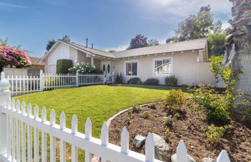 Stunning 4 Bedroom 1 Level- Pool, Spa, Grass Yard, Fire Pit, Garage, BBQ - Foto 36