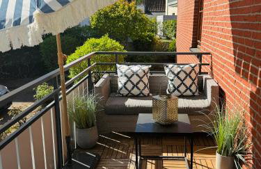 HAPPY PLACE mit Sonnen-Balkon und Stellplatz nur 400 m zum Strand - Foto 1