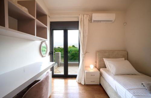 Villa Florentina at Chania Suburbs With Private Pool and BBQ - Photo 28