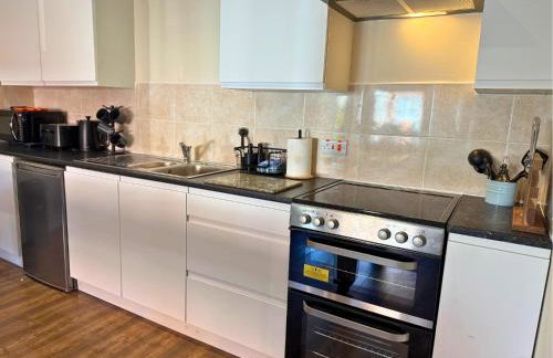 Pool Table 1-Bedroom House, near City Centre and Public Transport, Dog Friendly, Sleeps 5, Free Parking - Foto 10