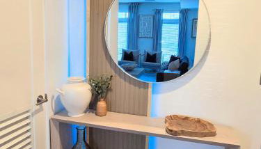 Golden Glow Style - Comfort & Central - Buckhead with Free Parking - Foto 5