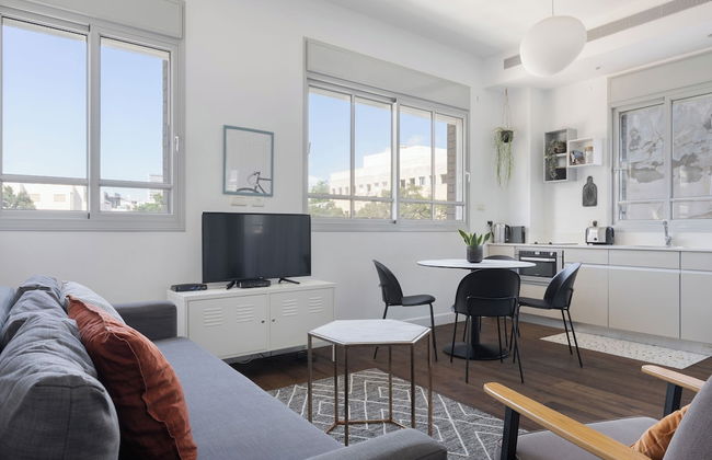 Bauhaus Boutique by TLV2rent - Photo 18