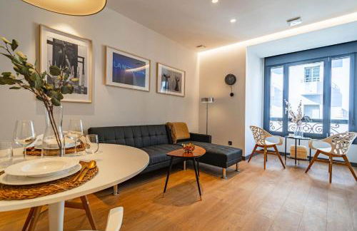 Edificio Fénix by Plaza Mayor Apartamentos - Photo 29