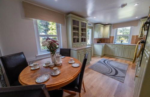 Large country house with garden, outdoor spa area & games room with Hot Tub and Fire Pit - Foto 25