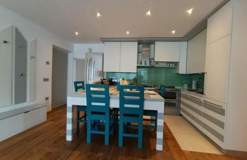 Casa Evelina con Parcheggio esterno e Garage gratis, appartamento con idromassaggio per due - Photo 30