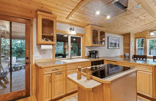 Cedar Cabin at Rainier Entrance-Hot Tub and Cinema - Foto 8