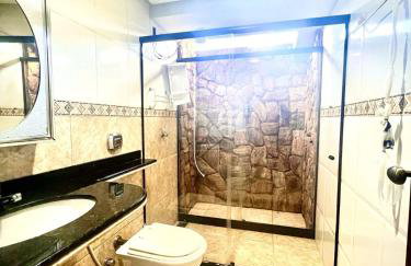 Apartamento com terraço privativo e vista mar - Foto 27