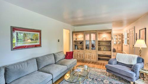 Stockbridge Home Walk to Town Beach! - Foto 5