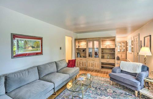 Stockbridge Home Walk to Town Beach! - Foto 5