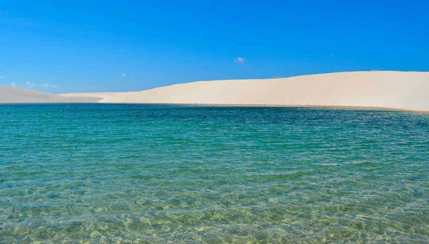 Eau cristalline de la Lagoa Bonita