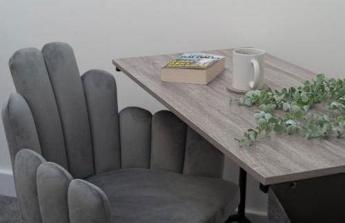 Open Mind Property - 2 Beds & FREE Parking - Photo 14