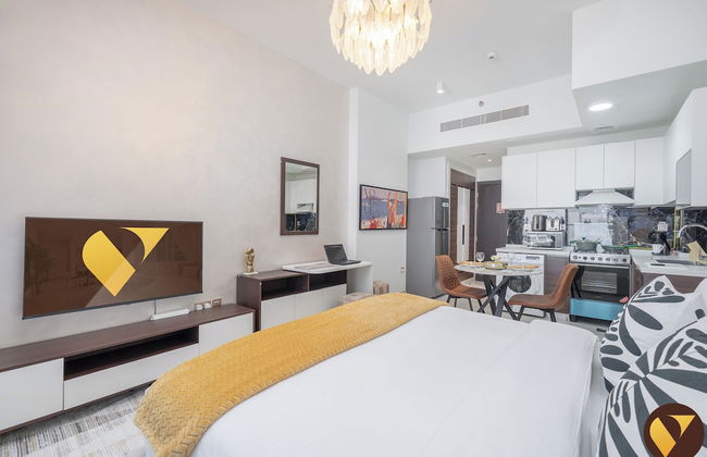 Vogue Jewelz Resident near MiracleGarden - Photo 2