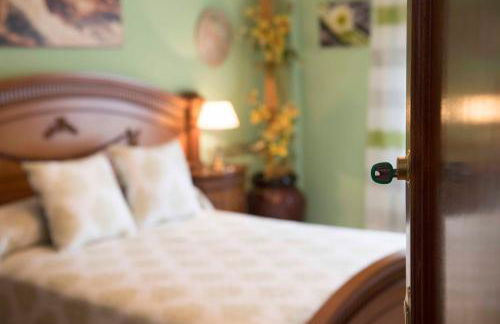 Alicante-Rental Alojamientos Turisticos CULTURAS Y COLORES EN ALMAGRO -Parking -Promocion EMPRESAS- - Foto 12