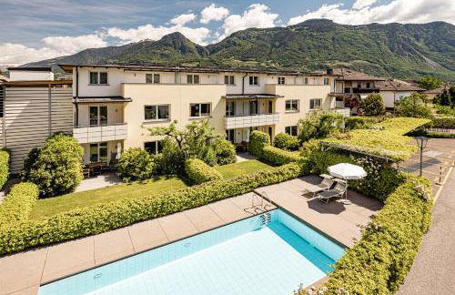 Garden Residence - Photo 1