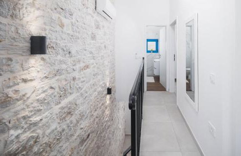 2 Bedroom Cozy Home In Visnjan - Photo 18