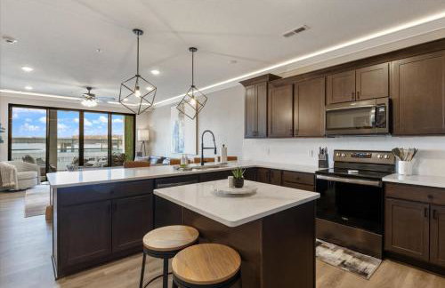 Upscale Lakeside Condo with Extraordinary Amenities at Topsider in Osage Beach 19mm - Photo 22