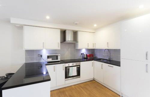 Zone 1 Modern 2 Bed 2 Bath Apt with outdoor space Hyde park - Foto 5