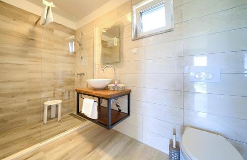 Holiday home Elena with pool - Photo 8