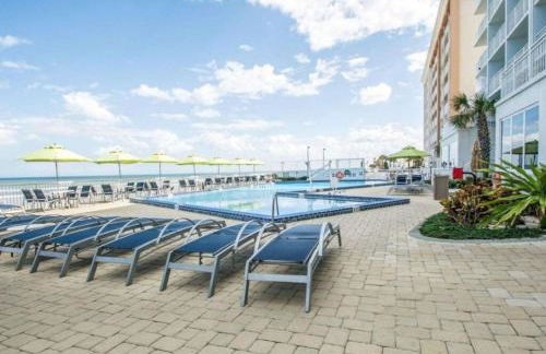 Have family fun in the sun at Daytona Beach in this resort 2BD condo - Foto 16