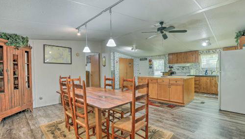 Waterfront Sparta Gem with Fire Pit and Kayak! - Foto 3