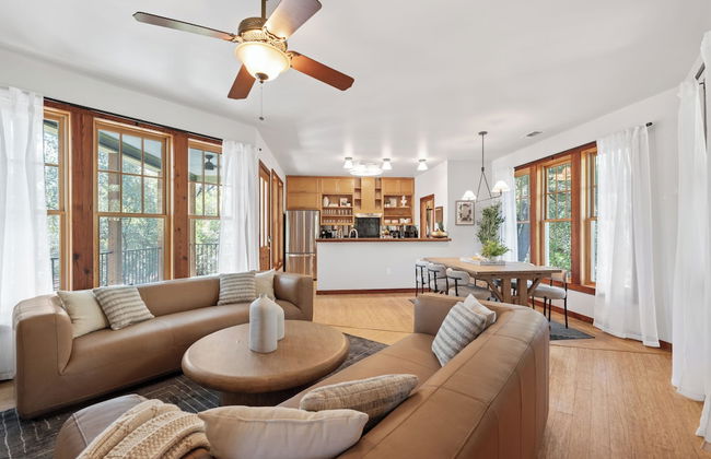 Urban Cowboy Villas - Heart of 704 - Foto 38