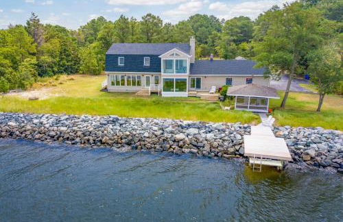 Bayfront Gem with Amazing Water Views and Pond! - Foto 42