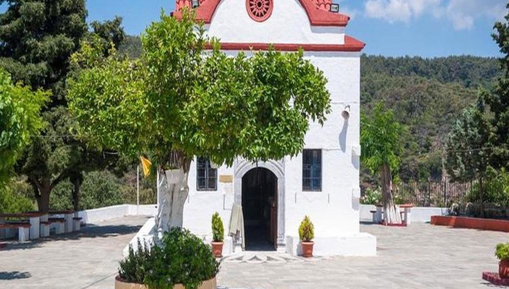 El Valle de las Mariposas y la isla de Halki desde el norte de Rodas - Excursión de día completo - Foto 1