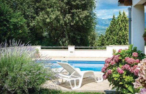 4 Bedroom Cozy Home In Gruda - Photo 3