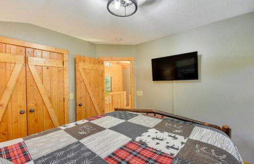 Burton on the Rocks Lake Retreat with Hot Tub! - Foto 16