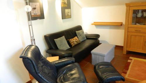 Helle Dachgeschosswohnung OG - Foto 1