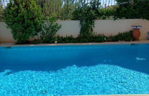 Apartment with a garden, BBQ, swimming pool and jacuzzi - Foto 27