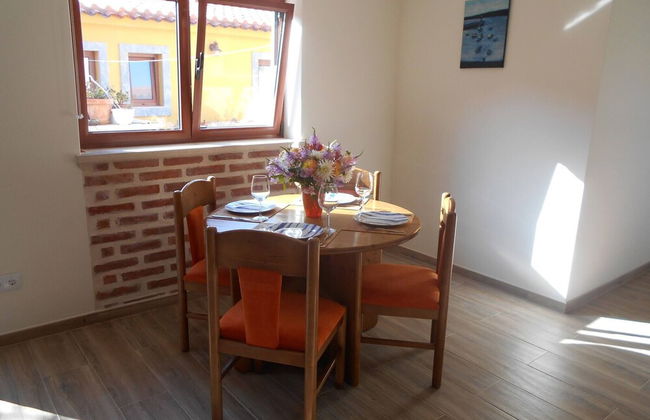 Cottage With 2 Bedrooms With Both En-suite Bathrooms in a Seaside Village - Photo 12