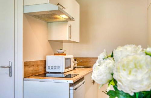 Le Basalte - Lumineux studio - parking privé - wifi - proche métro B - Foto 12