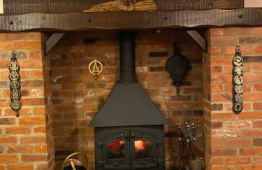 Stunning Rustic Home, New Forest National Park - Photo 18