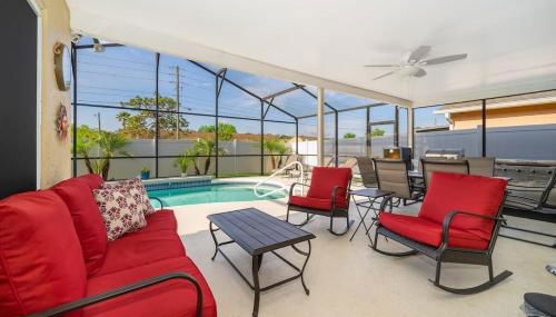 Private Paradise! Stunning south-facing pool home - Foto 2