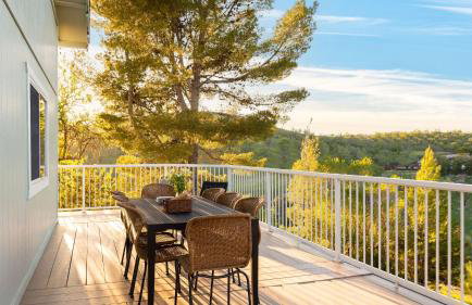 Stunning Escape • Hot Tub Panoramic View Prime Location Hilltop by AvantStay - Photo 4