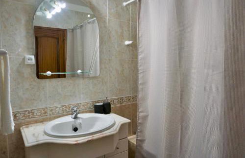 Sunny Apartment in Alvor - Balcony, Sunset, dishwasher, AC & Wi-Fi - Foto 16